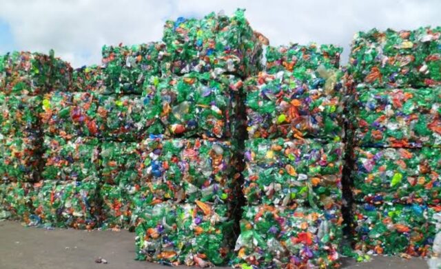 pemanfaatan daur ulang limbah plastik