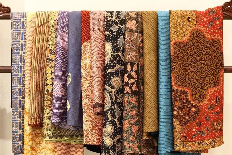 Tips Jualan Batik Online yang Efektif