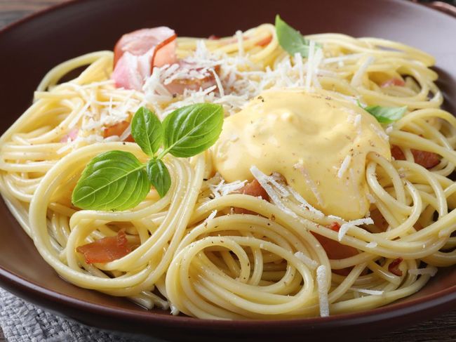 olahan mie dengan saus keju