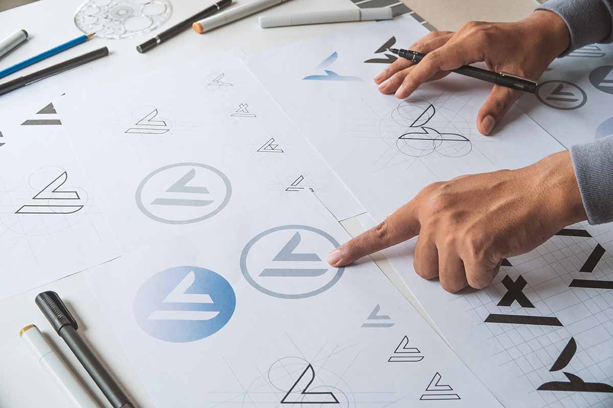 manfaat strategis dari desain logo